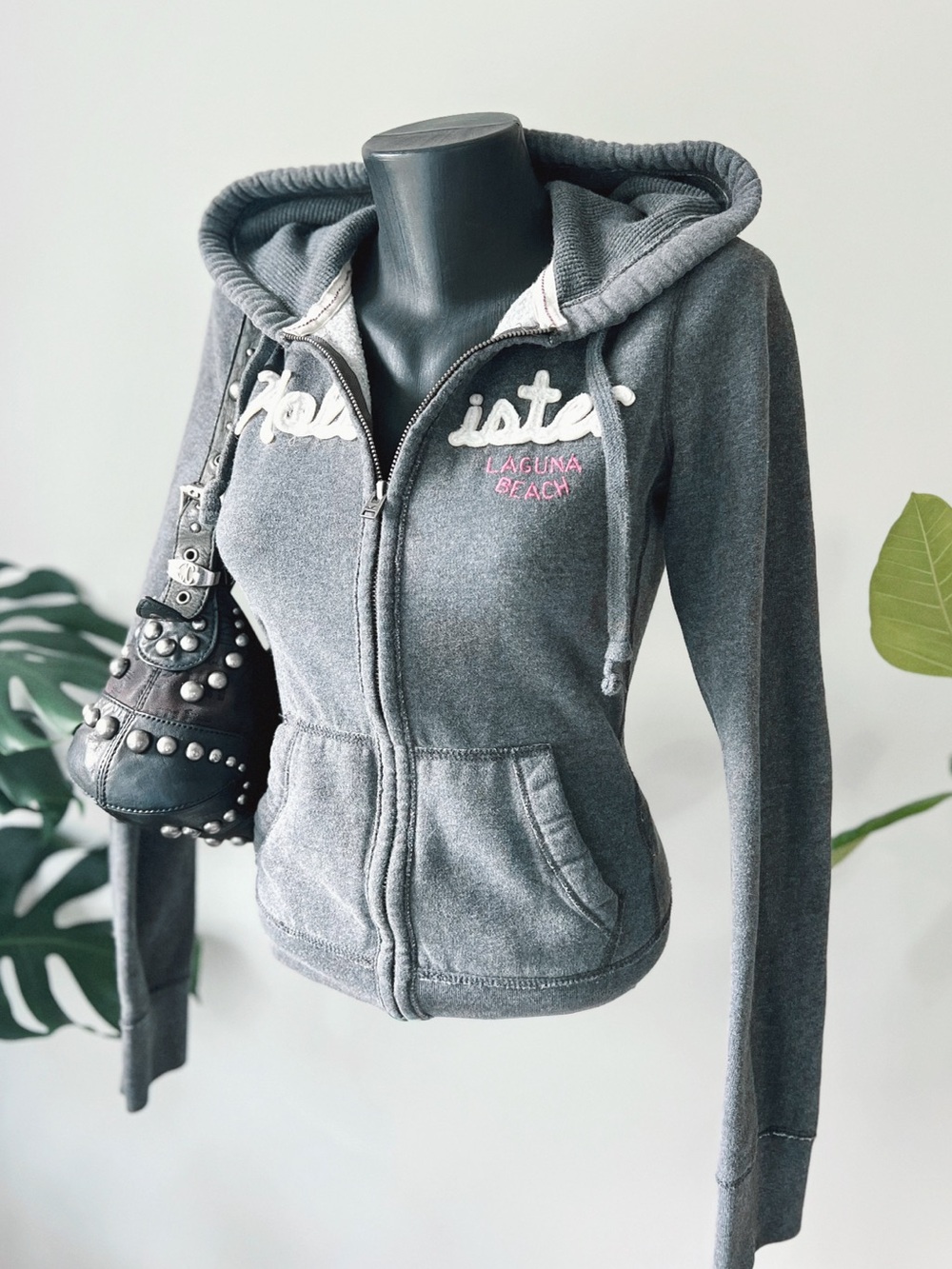 2007 Vintage Hollister | Y2K Fitted Graphic Zip-Up Hoodie